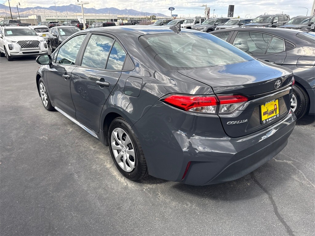 2024 Toyota Corolla LE photo 2