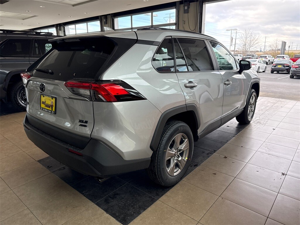 New 2025 Toyota RAV4 XLE SUV