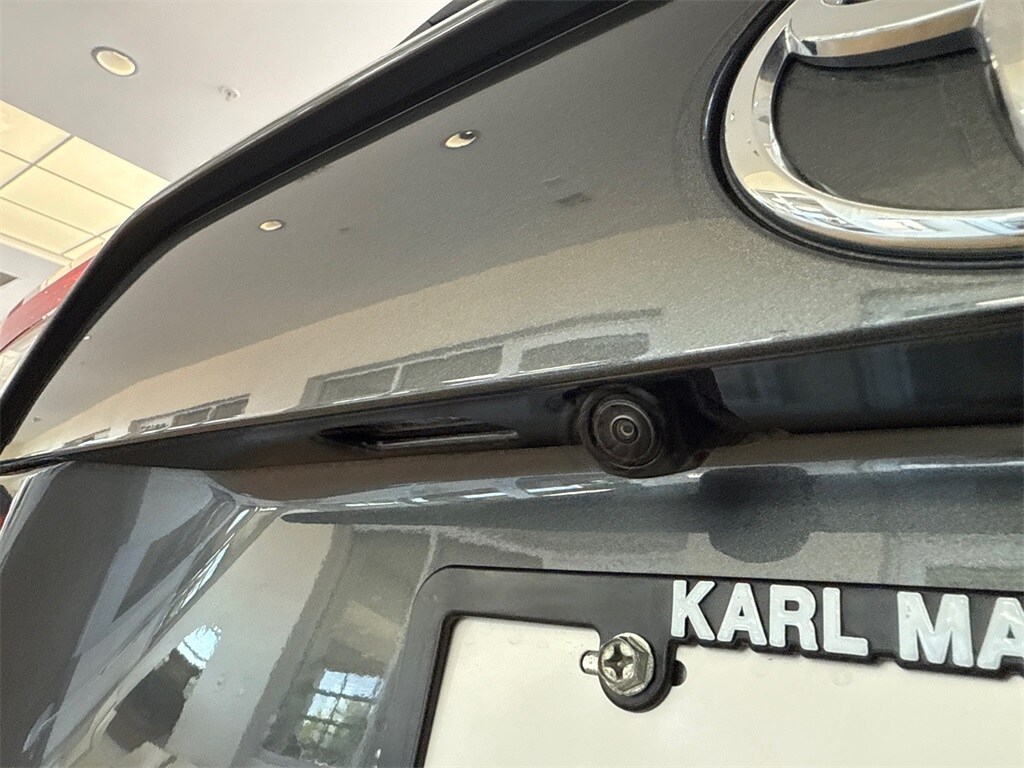 2023 Toyota RAV4 XLE photo 3