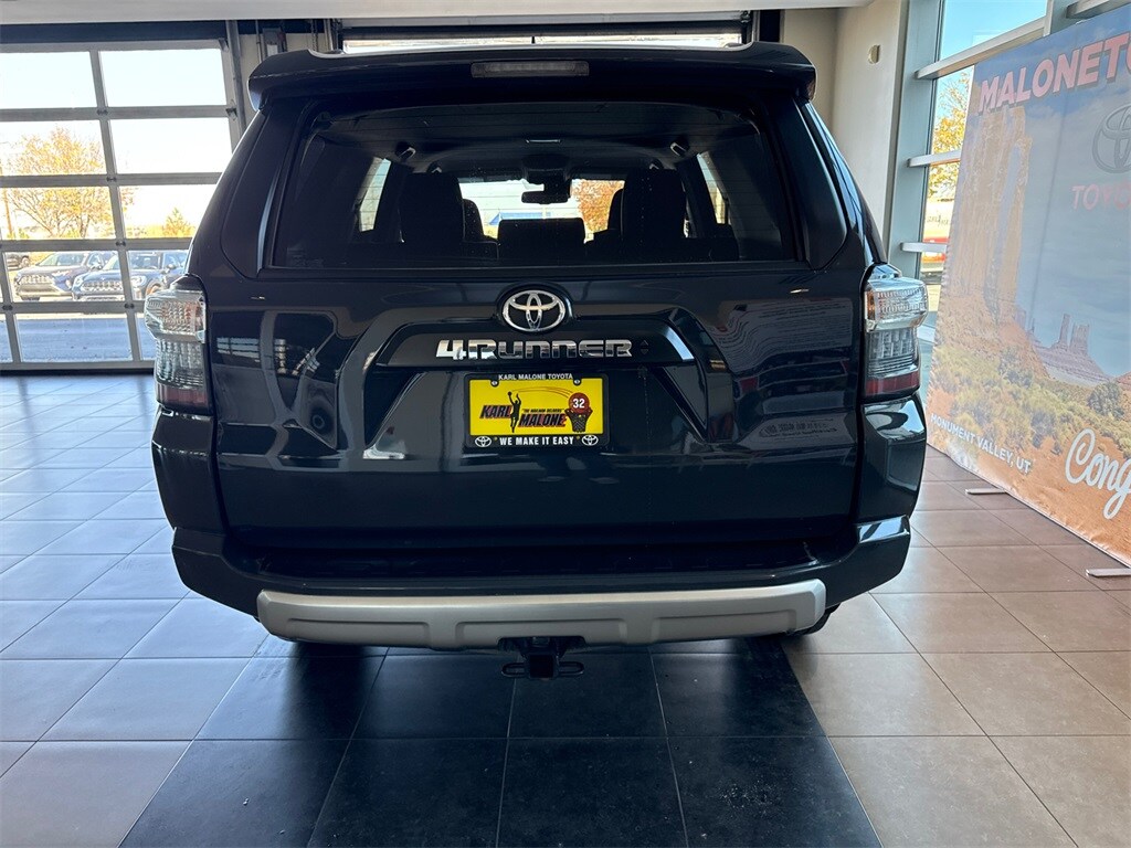 2024 Toyota 4Runner TRD Off-Road photo 3