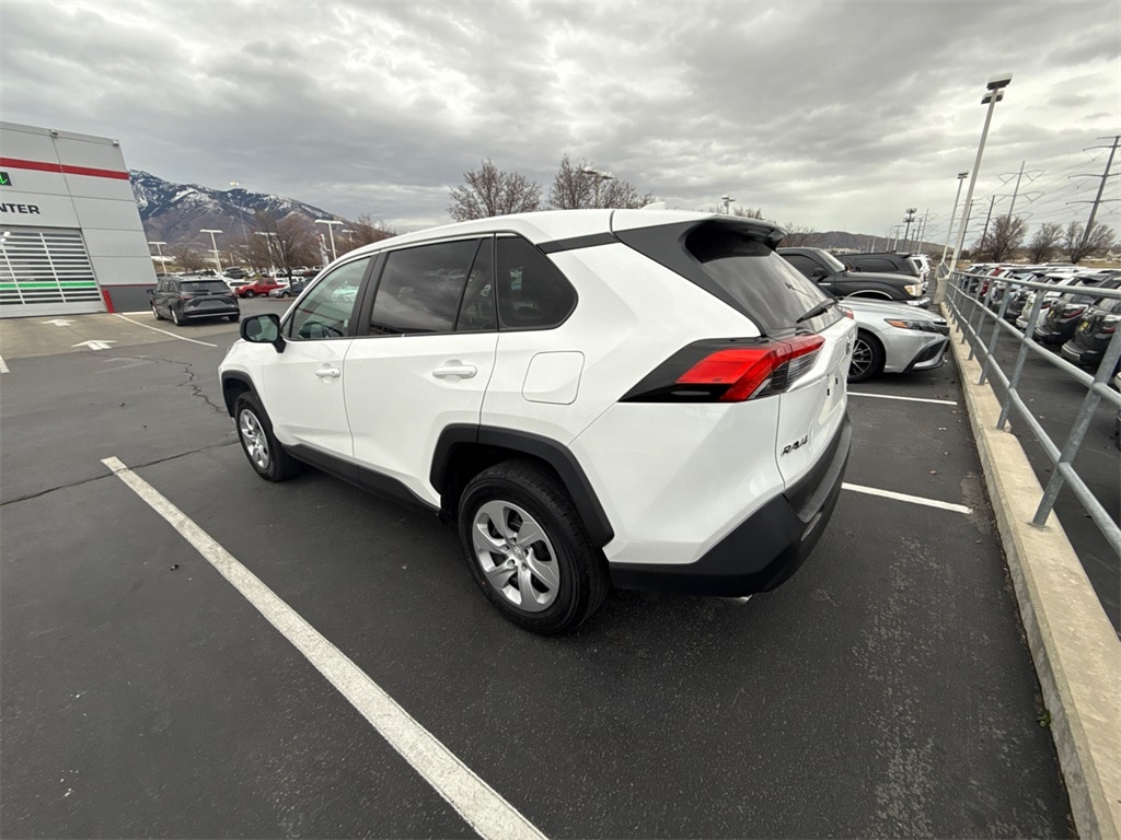 Used 2024 Toyota RAV4 LE with VIN 2T3F1RFVXRW458488 for sale in Northfield, Minnesota