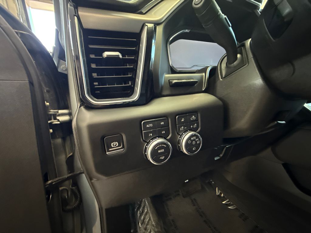 2025 GMC Sierra 3500HD Denali - Photo 10