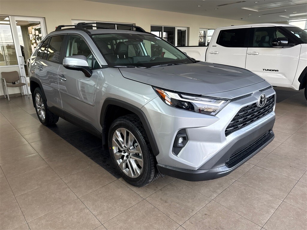 2025 Toyota RAV4 XLE Premium photo 3