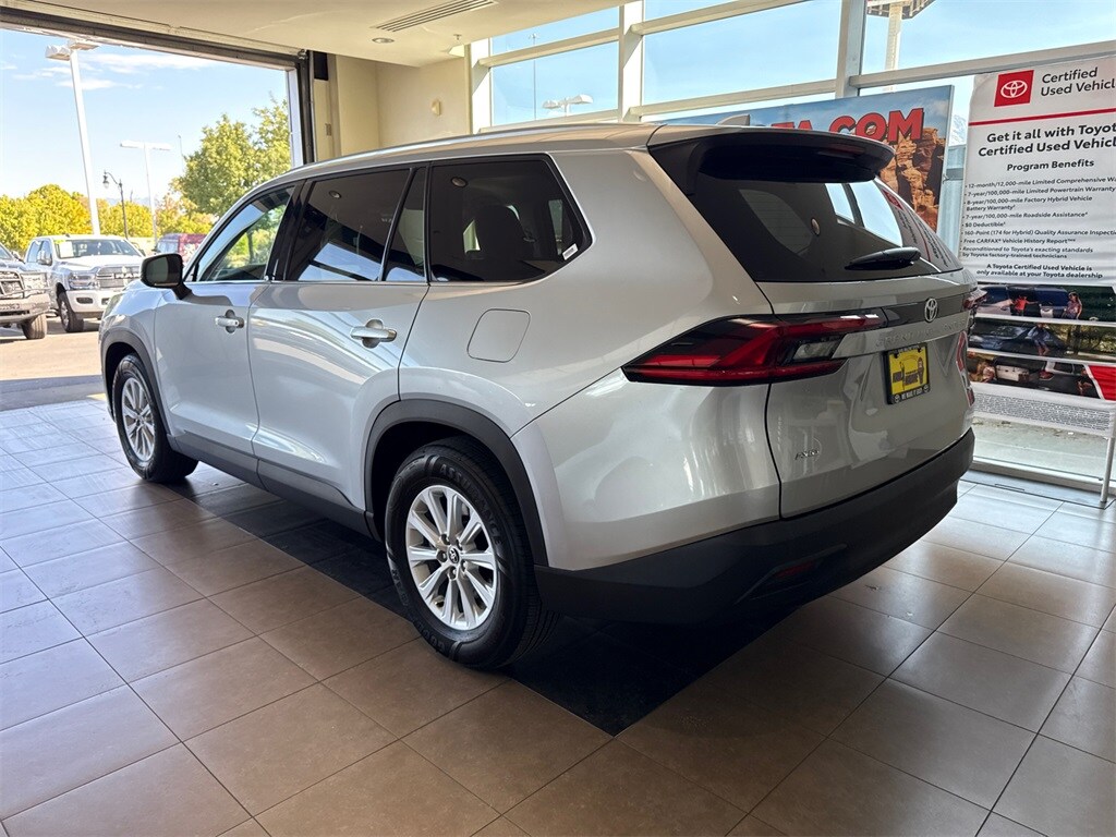 2025 Toyota Grand Highlander XLE photo 2