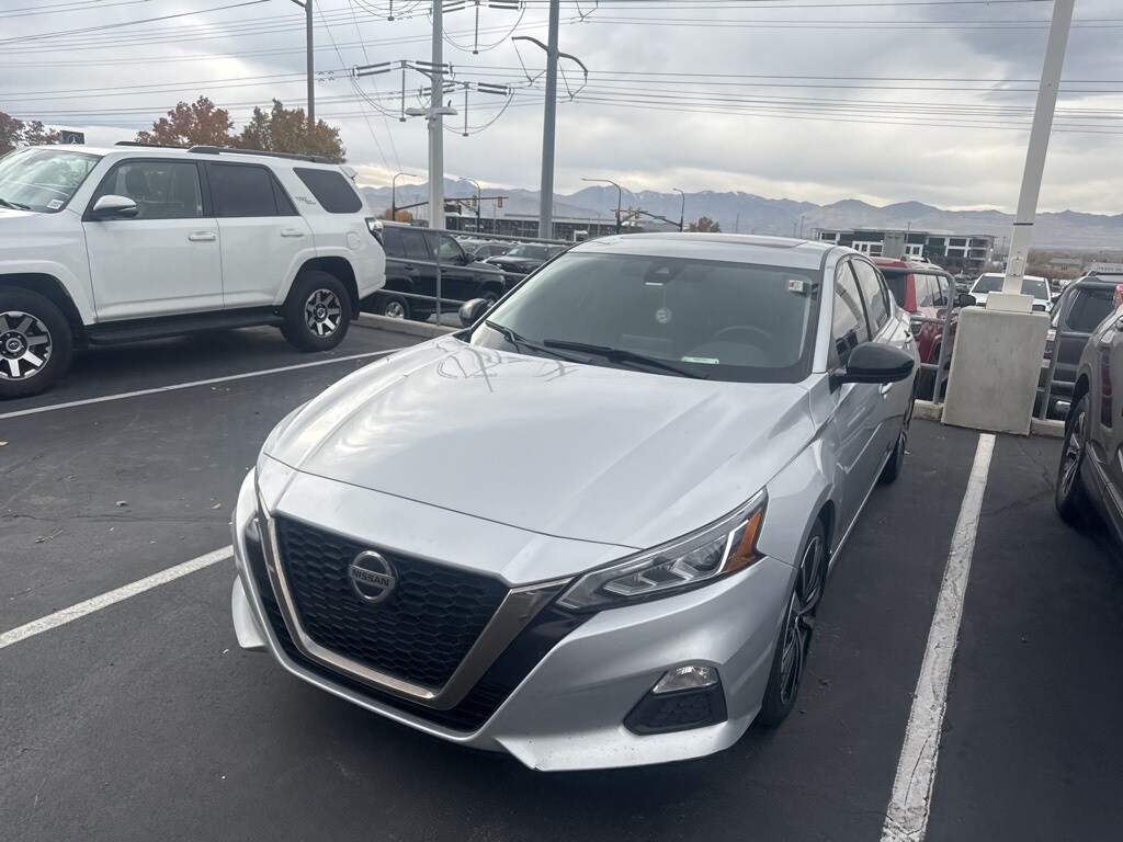 Used 2021 Nissan Altima 2.0 SR Sedan