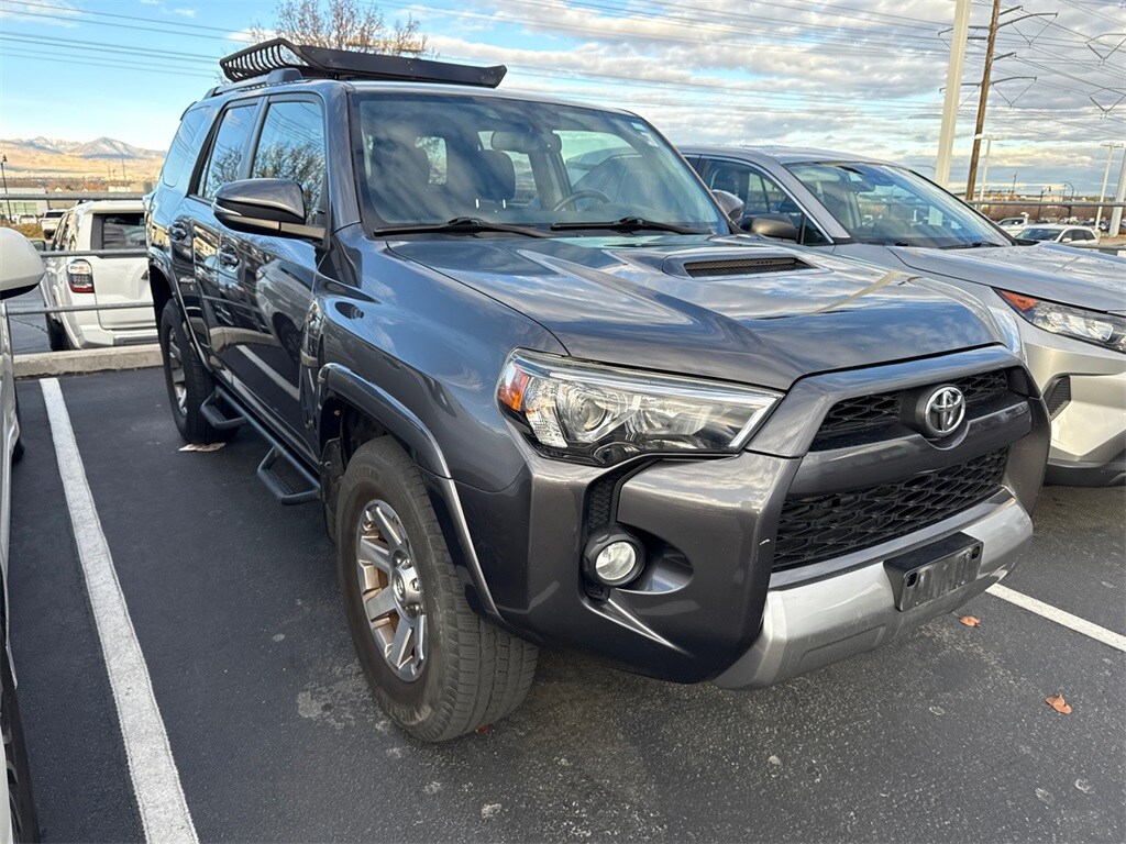2016 Toyota 4Runner SR5 Premium photo 3