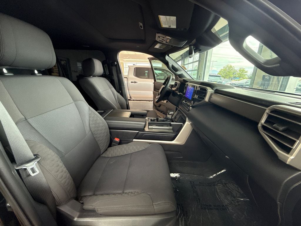 2025 Toyota Sequoia SR5 - Photo 27