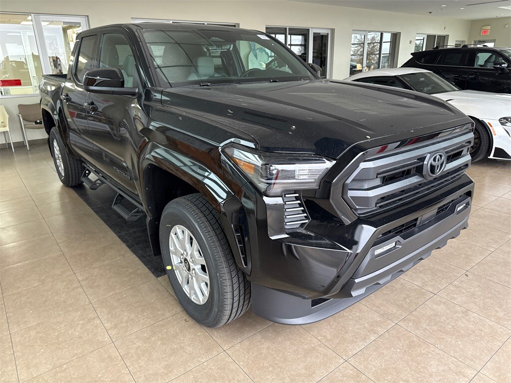 2026 Toyota Tacoma SR5 photo 4