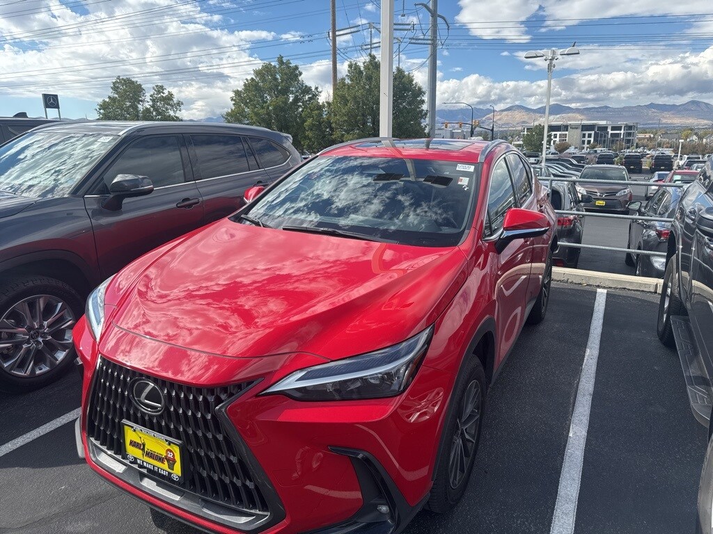 2022 Lexus NX 350h photo 2