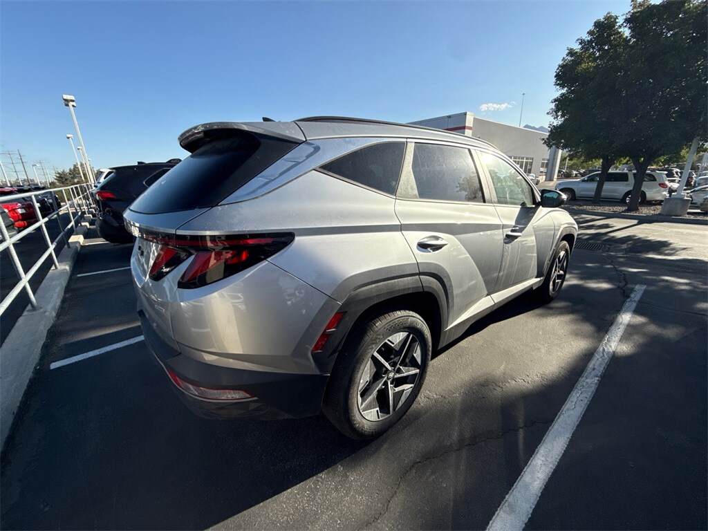 2025 Hyundai Tucson SEL photo 3