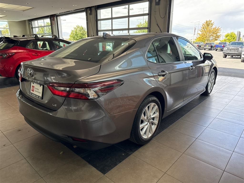 2024 Toyota Camry LE photo 3
