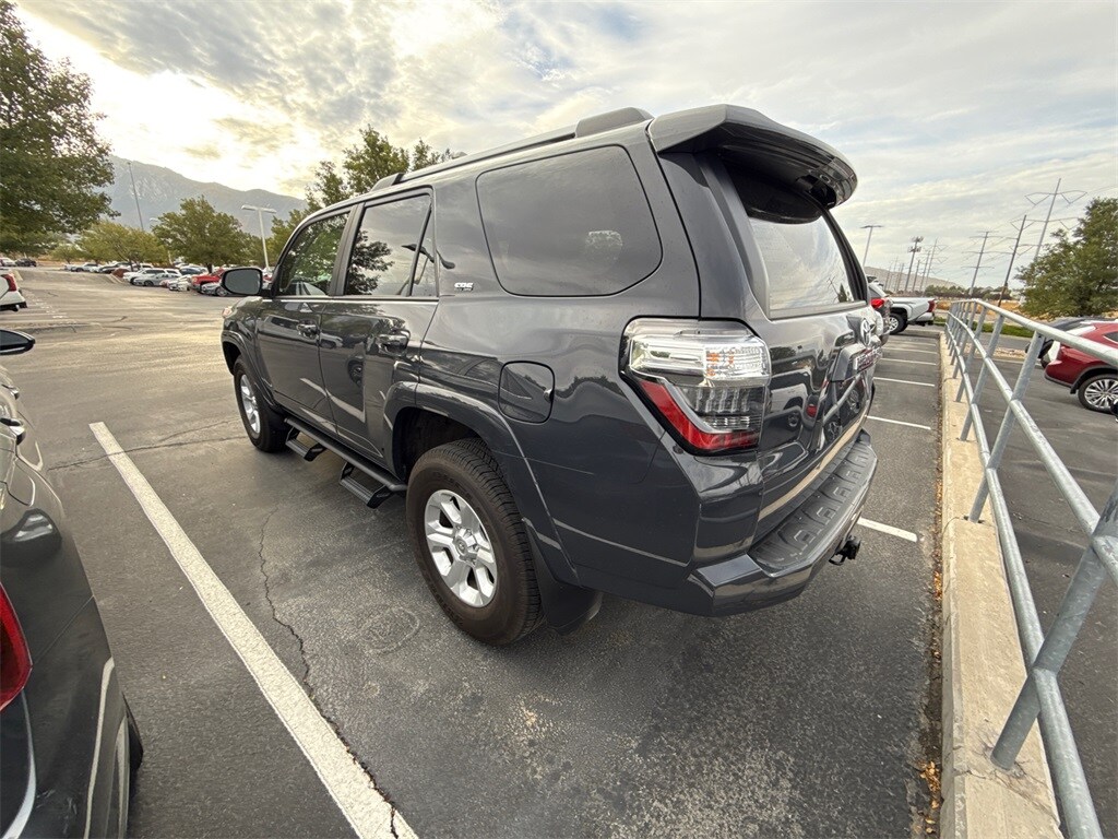 2024 Toyota 4Runner SR5 Premium photo 2