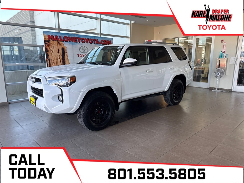 2018 Toyota 4Runner SR5's photo
