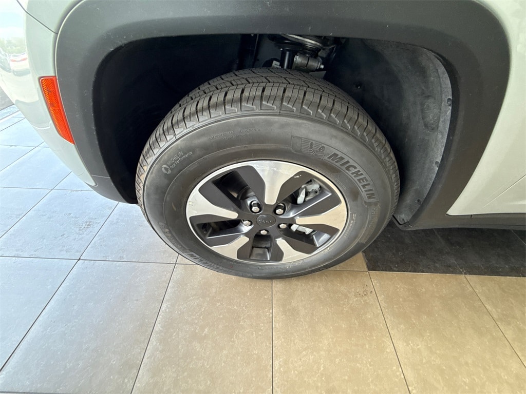 Used 2023 Jeep Grand Cherokee 4xe with VIN 1C4RJYB62PC624444 for sale in Draper, UT