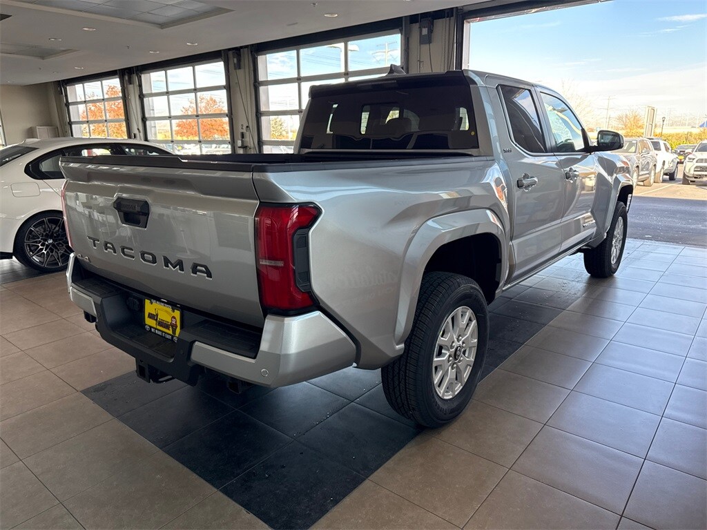 2025 Toyota Tacoma SR5 photo 3