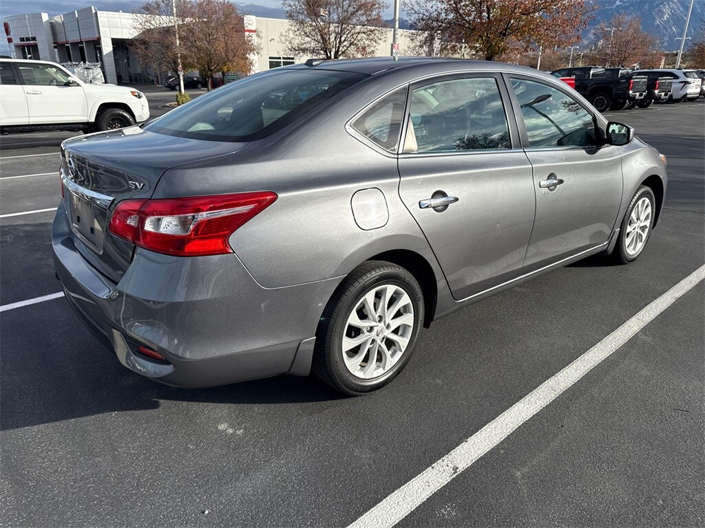 2019 Nissan Sentra SV photo 3