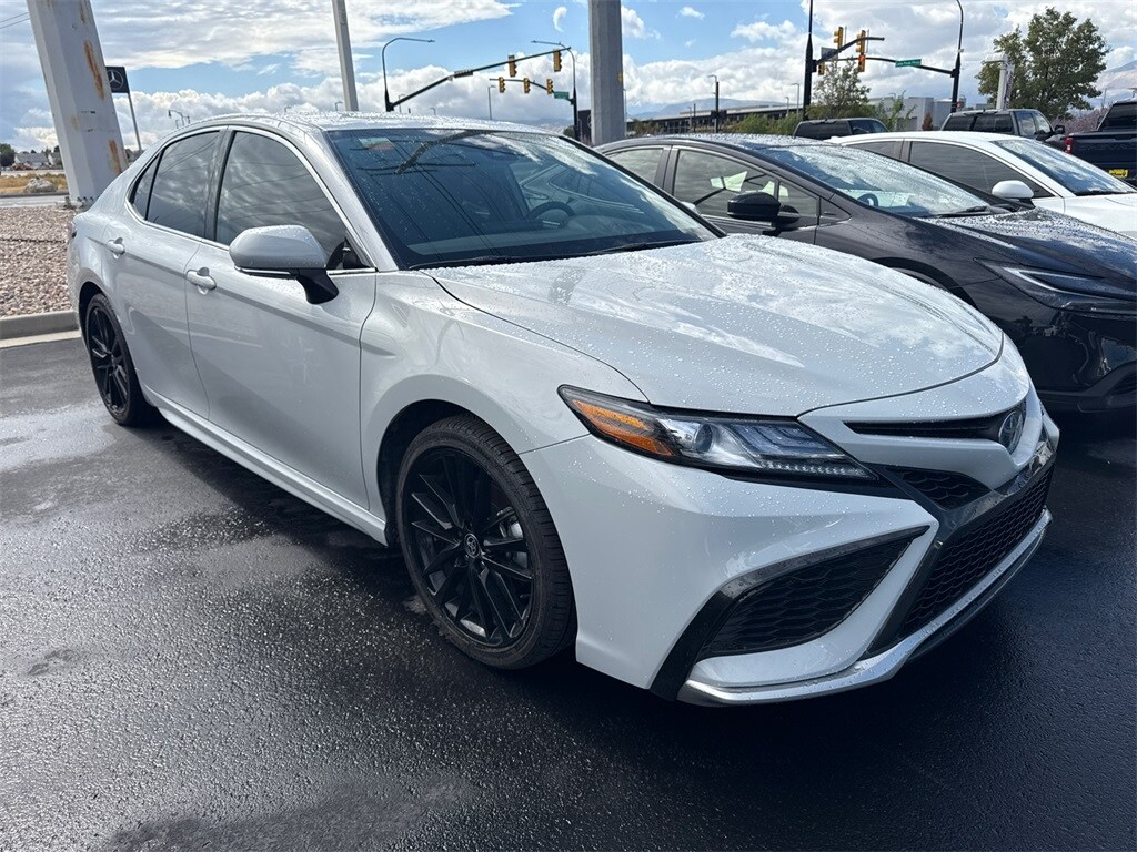 2024 Toyota Camry Hybrid XSE photo 4