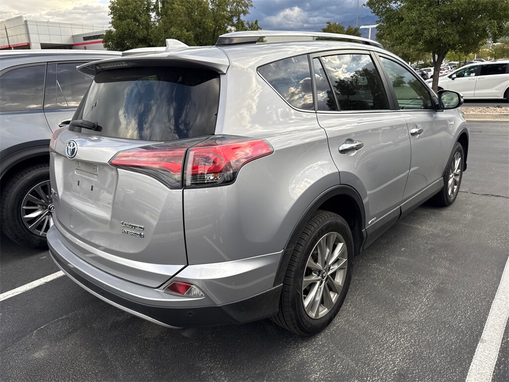 2018 Toyota RAV4 Hybrid Limited photo 3