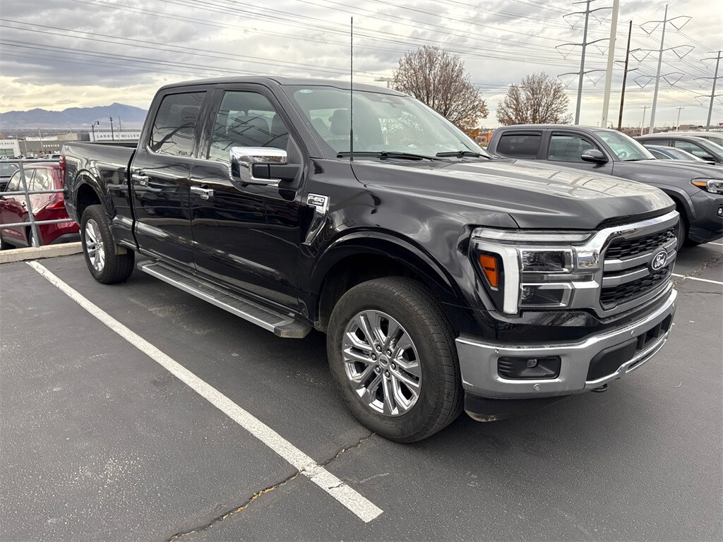 2025 Ford F-150 Lariat photo 4