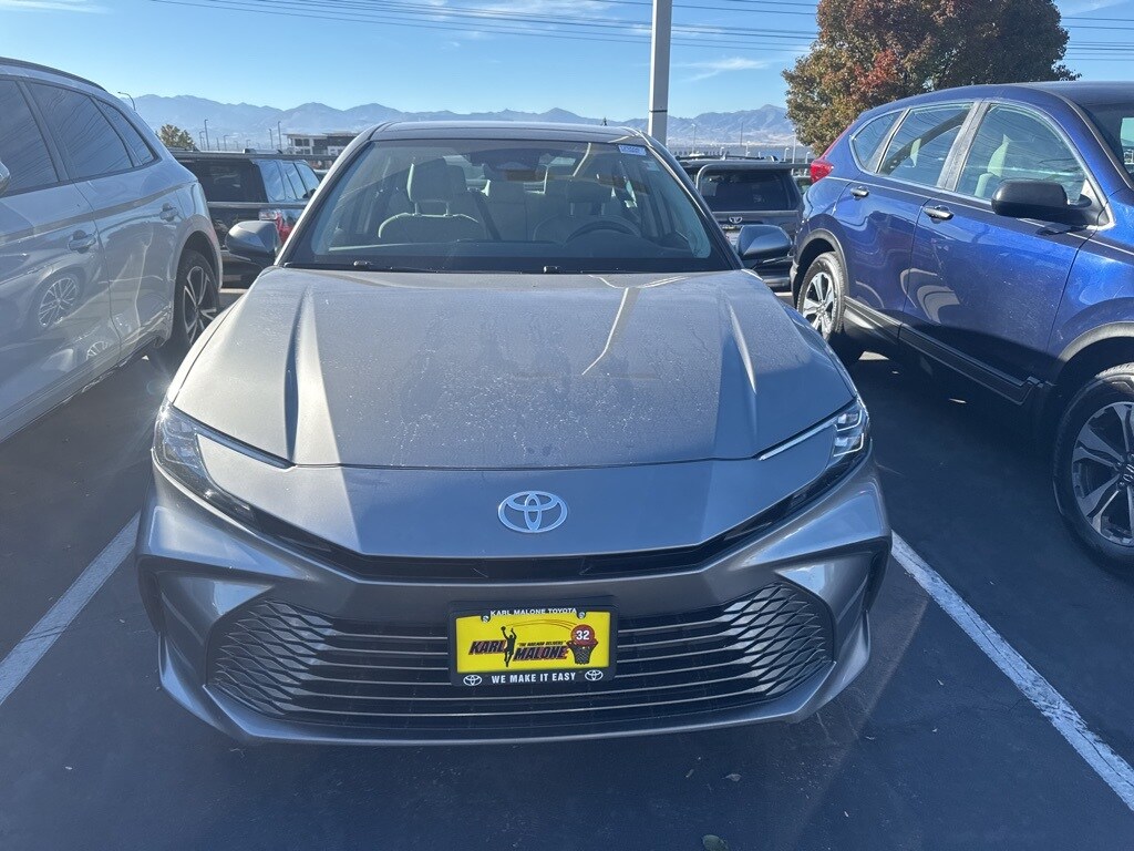 2025 Toyota Camry XSE photo 4