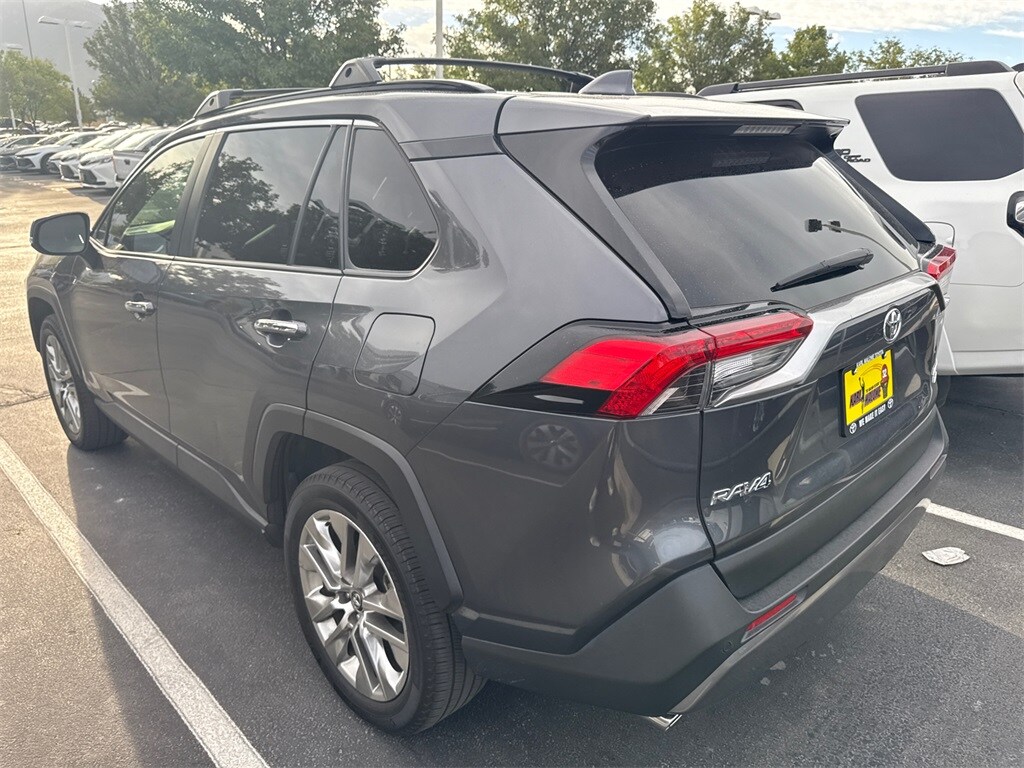 2019 Toyota RAV4 Limited photo 2