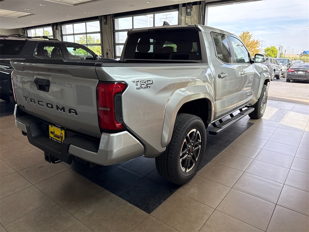 2025 Toyota Tacoma TRD Sport photo 3