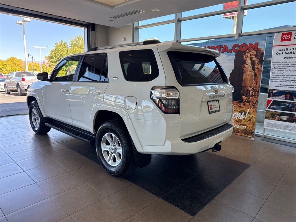 2024 Toyota 4Runner SR5 Premium photo 2