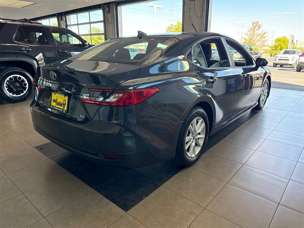 2025 Toyota Camry LE photo 2