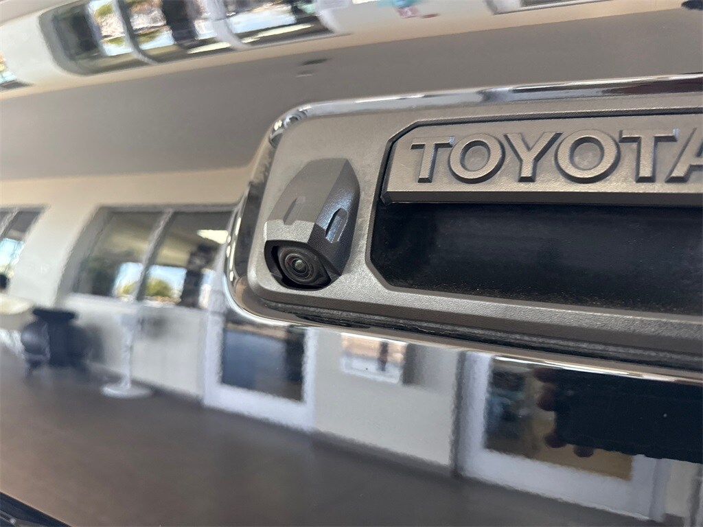 2022 Toyota Tacoma SR5 V6 photo 3