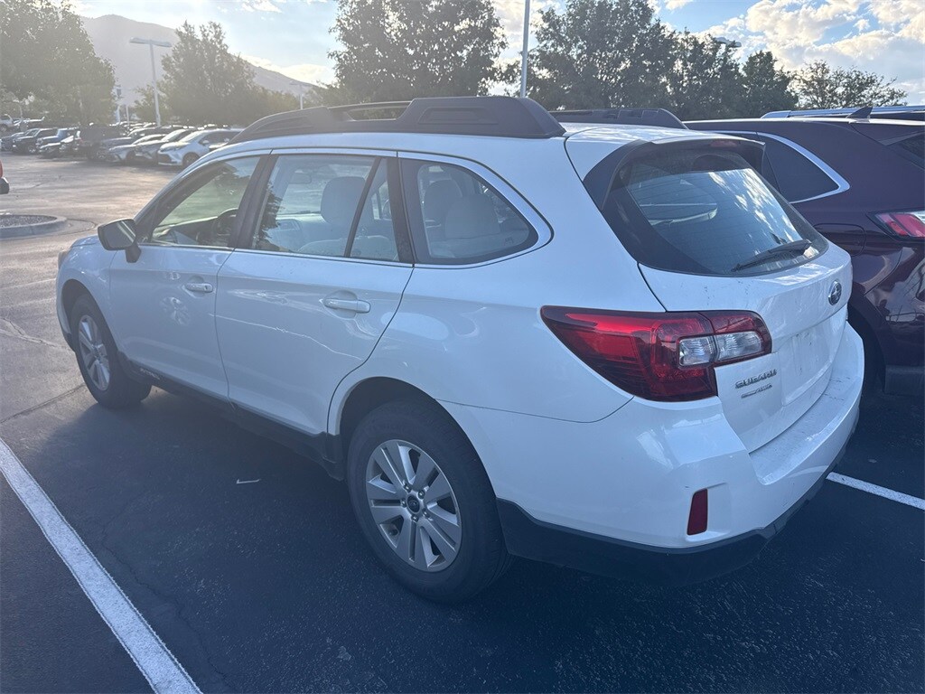 2017 Subaru Outback 2.5i photo 2