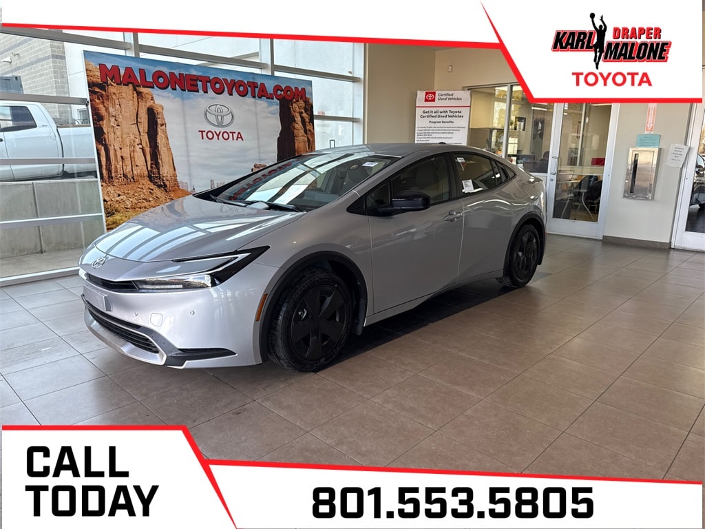 2026 Toyota Prius SE's photo