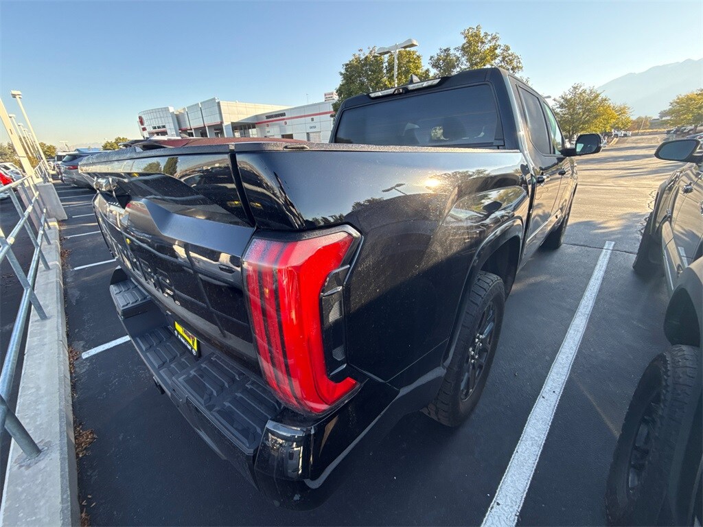 2023 Toyota Tundra Platinum CrewMax photo 3