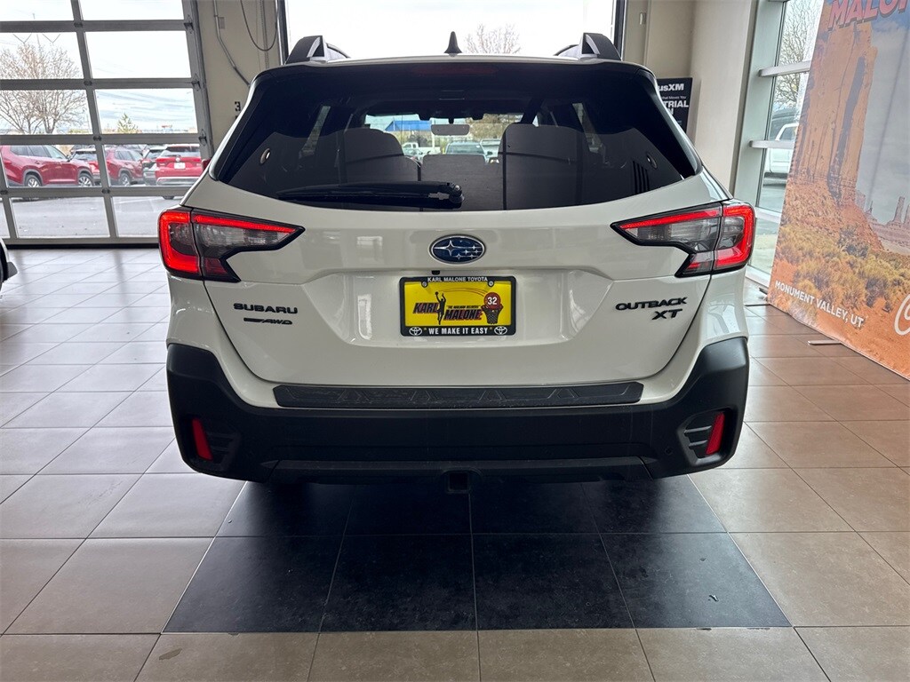 2021 Subaru Outback Onyx Edition XT photo 2
