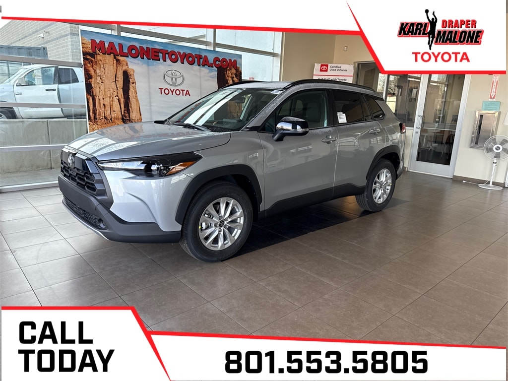 2026 Toyota Corolla Cross LE's photo