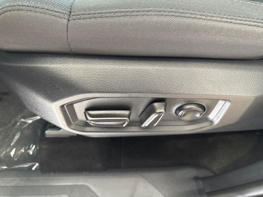2025 Toyota Sequoia SR5 - Photo 10