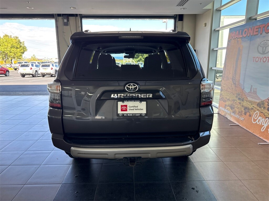 2022 Toyota 4Runner TRD Off-Road photo 3