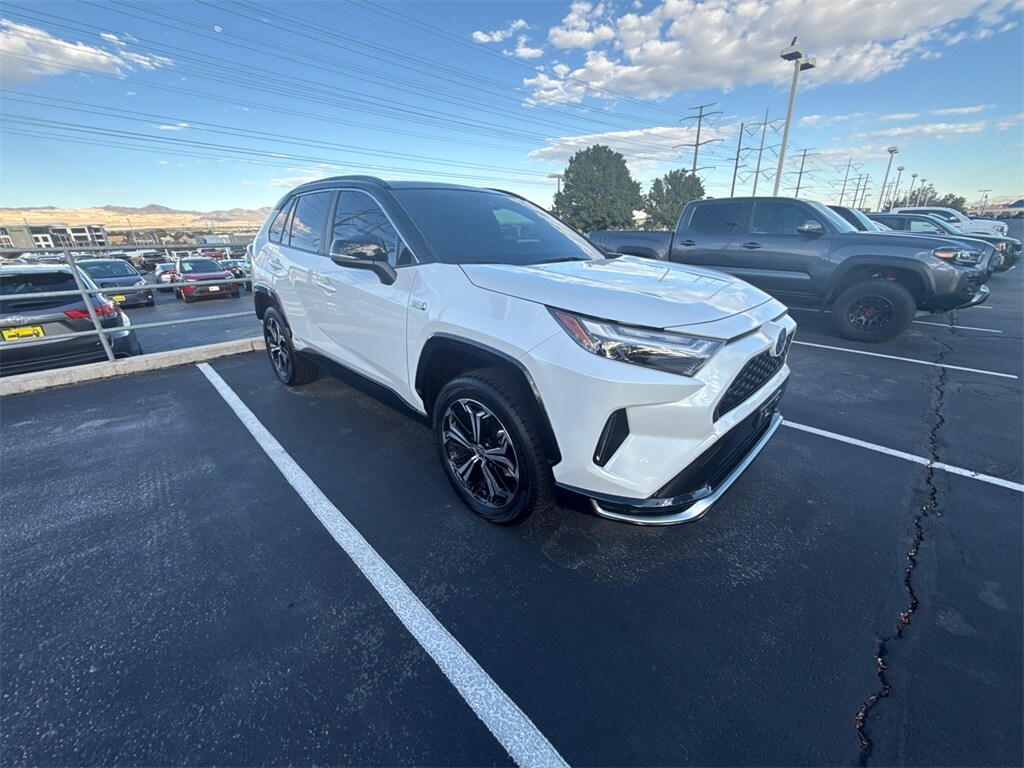 2024 Toyota RAV4 Prime XSE photo 2