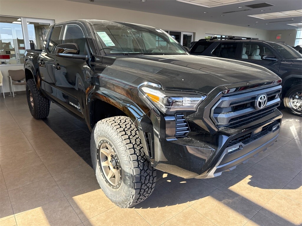 2025 Toyota Tacoma SR5 photo 2