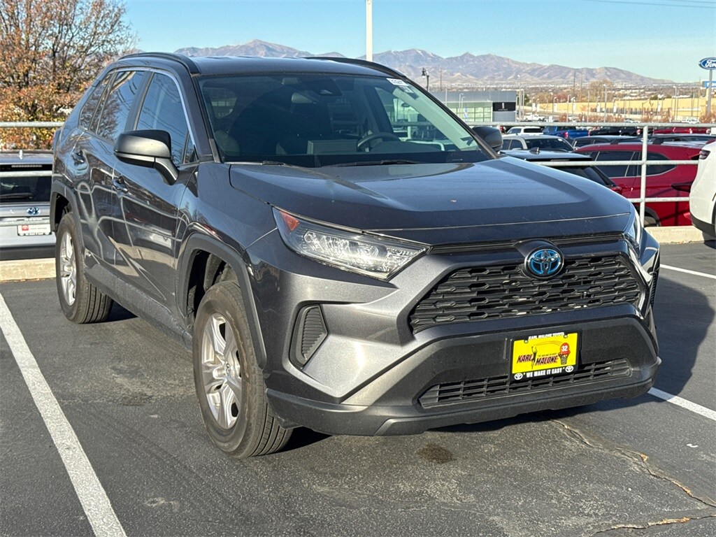 2022 Toyota RAV4 Hybrid LE photo 3