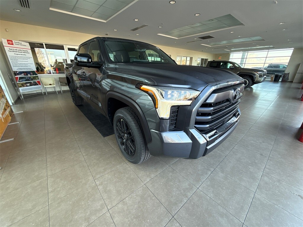 2026 Toyota Tundra Limited photo 3