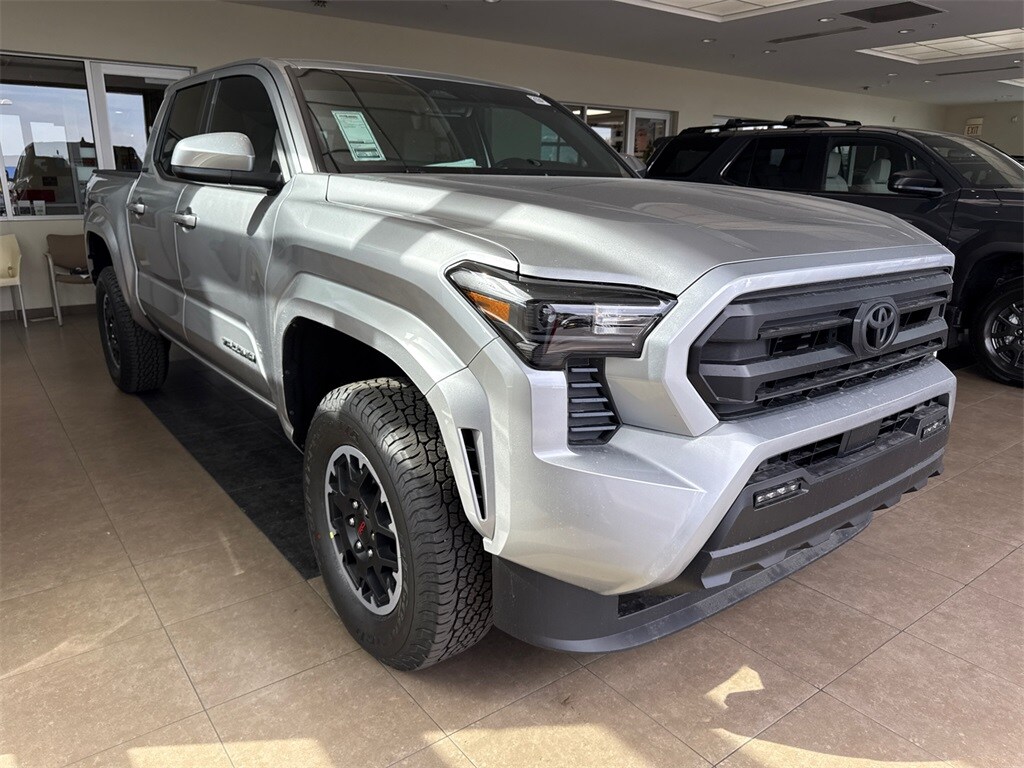 2025 Toyota Tacoma SR5 photo 4