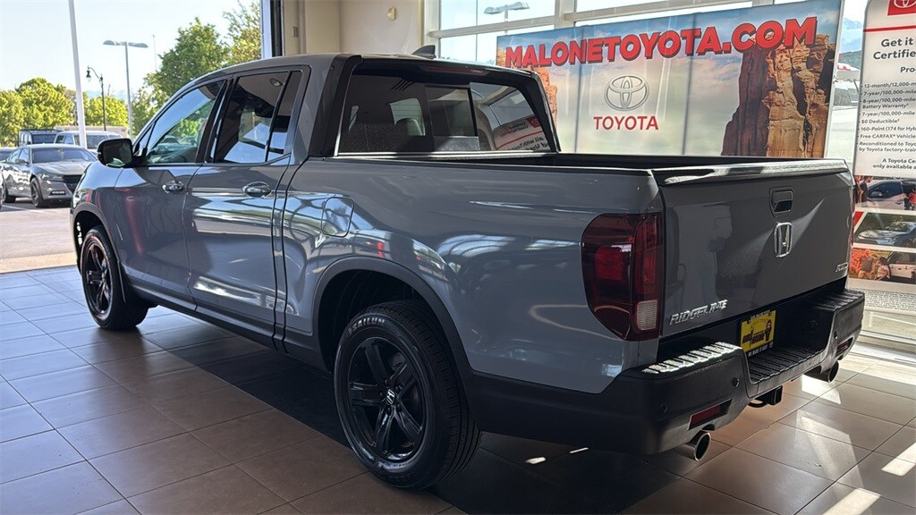 2022 Honda Ridgeline Black Edition photo 4
