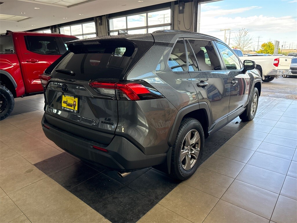 2024 Toyota RAV4 Hybrid LE photo 3