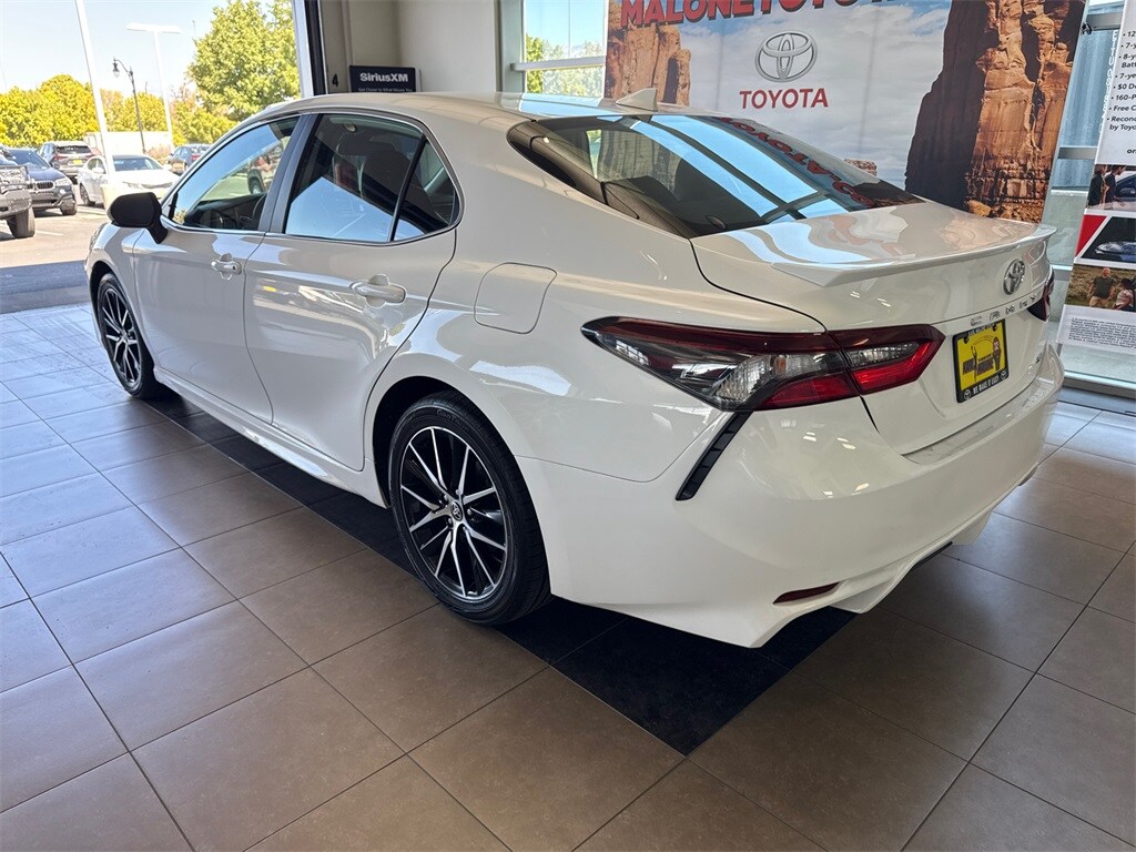 2024 Toyota Camry SE photo 2