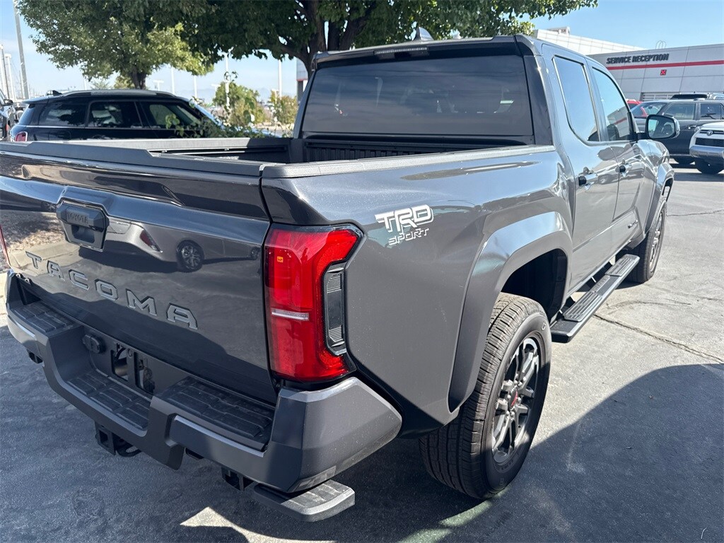 2025 Toyota Tacoma TRD Sport photo 3