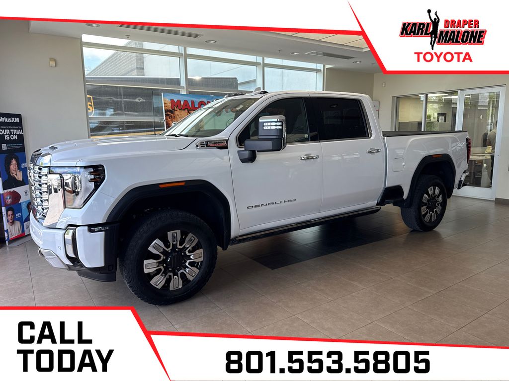 2025 GMC Sierra 4WD Crew Cab Standard Box Denali's photo