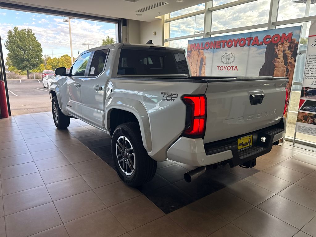 2025 Toyota Tacoma TRD Sport - Photo 2