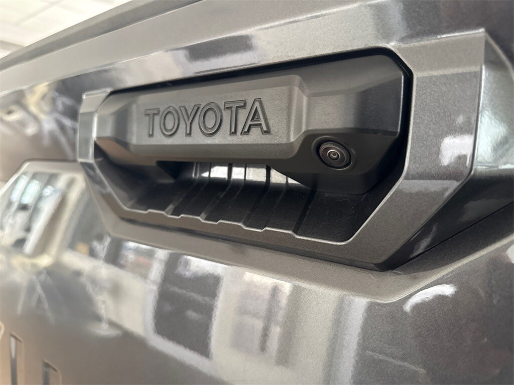 2024 Toyota Tundra SR5 photo 3