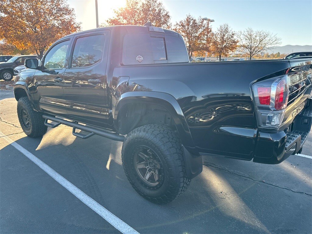 2020 Toyota Tacoma TRD Sport V6 photo 2