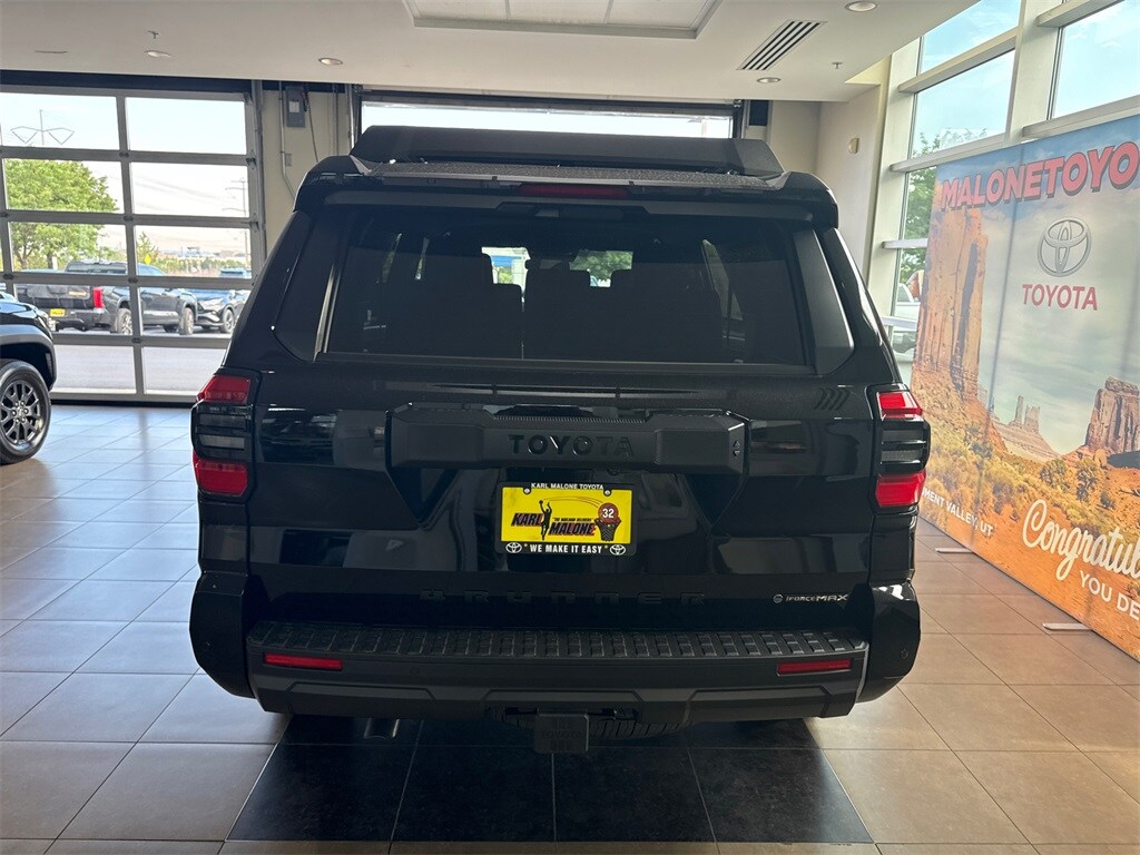 2025 Toyota 4Runner TRD Off-Road photo 2